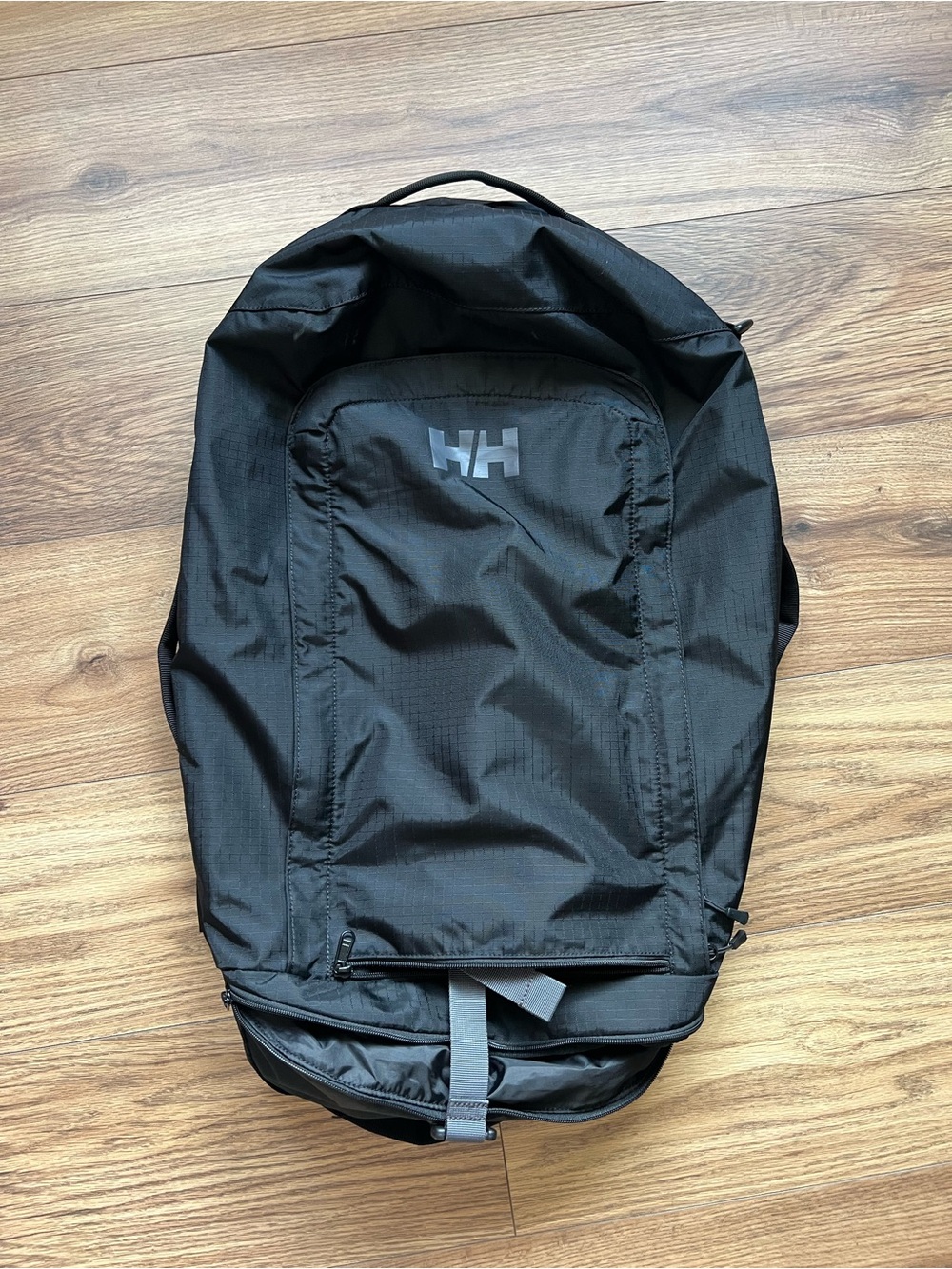HELLY HANSEN Canyon Duffel Pack 50L Black Backpack Duffel Convertible Travel Bag